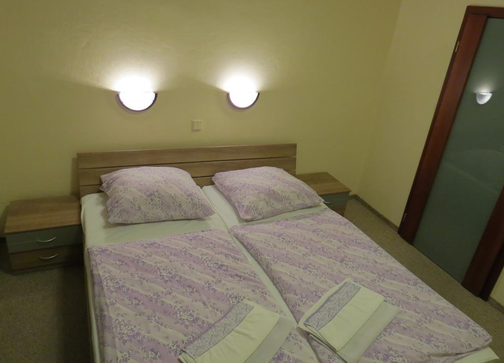 Hotel Cesky Dvur Beroun  Room photo